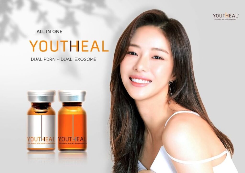 ユースヒールと笑顔の女性